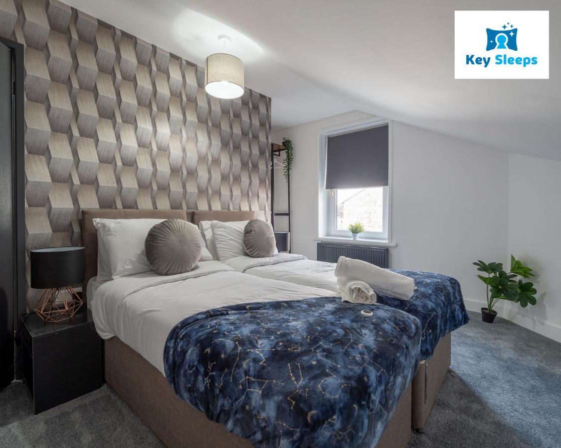 Five Bedroom Spacious Modern House By Keysleeps Short Lets Workington Lake District Beach Exterior photo
